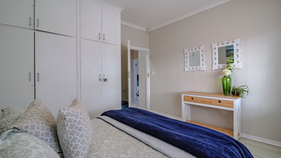 6 Bedroom Property for Sale in Gonubie North Eastern Cape